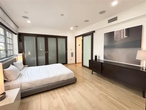 1520 Michigan Avenue Miami Beach FL 33139