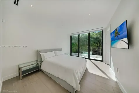 420 N Hibiscus Drive Miami Beach FL 33139
