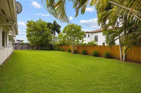 7831 NW 160th Terrace Miami Lakes FL 33016