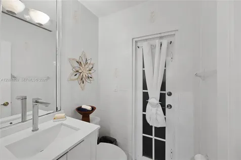 7831 NW 160th Terrace Miami Lakes FL 33016