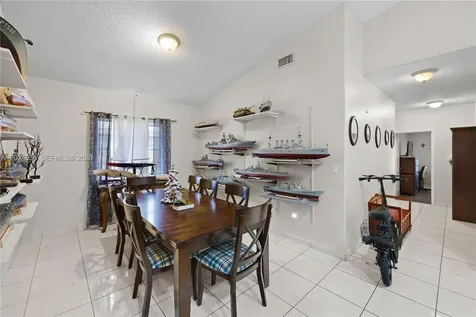 7831 NW 160th Terrace Miami Lakes FL 33016