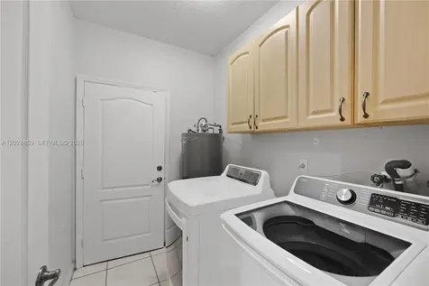 7831 NW 160th Terrace Miami Lakes FL 33016