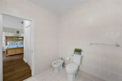 7831 NW 160th Terrace Miami Lakes FL 33016