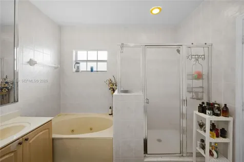 7831 NW 160th Terrace Miami Lakes FL 33016