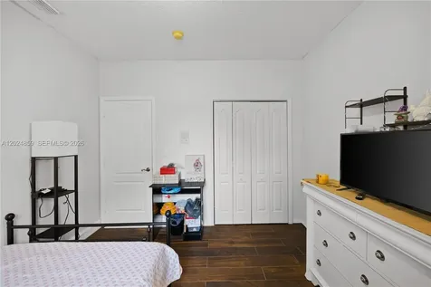 7831 NW 160th Terrace Miami Lakes FL 33016