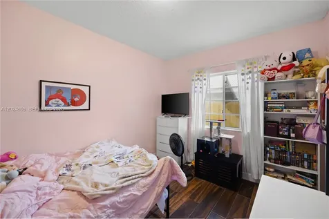 7831 NW 160th Terrace Miami Lakes FL 33016