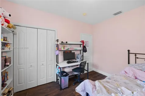 7831 NW 160th Terrace Miami Lakes FL 33016