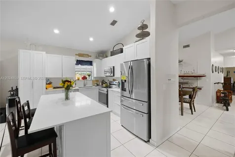 7831 NW 160th Terrace Miami Lakes FL 33016