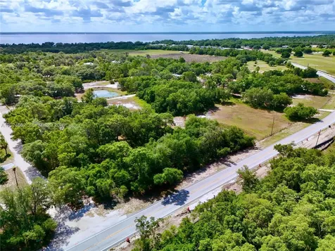 3175 Walk In Water Road Lake Wales FL 33898