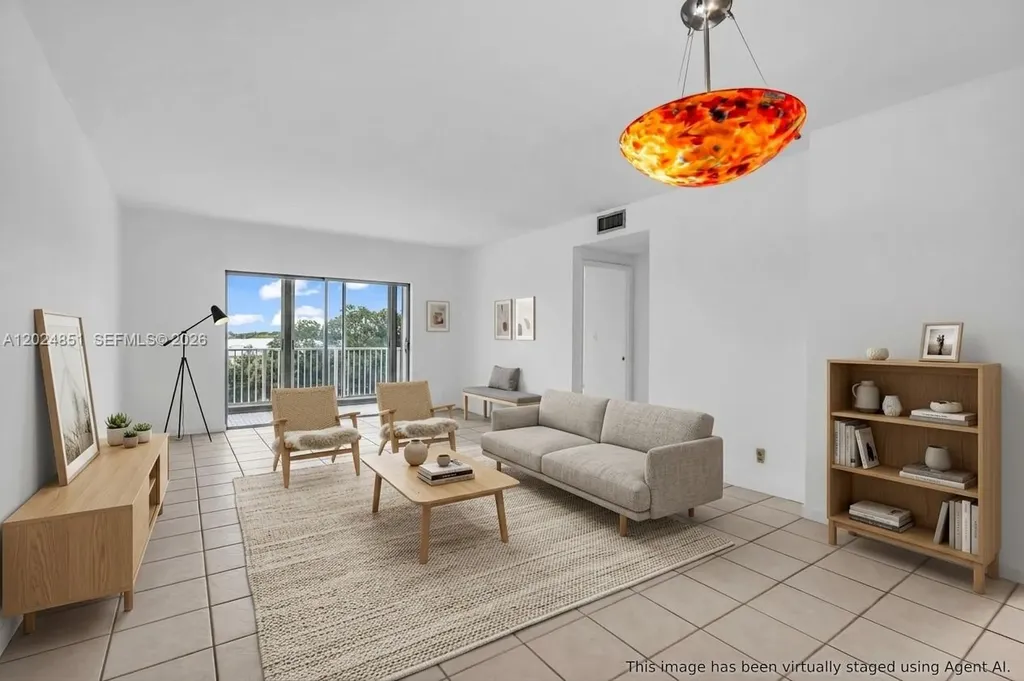 4200 Hillcrest Drive Hollywood FL 33021