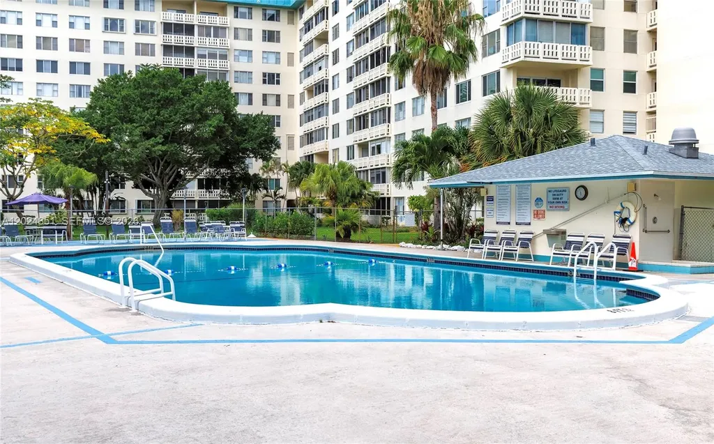 4200 Hillcrest Drive Hollywood FL 33021