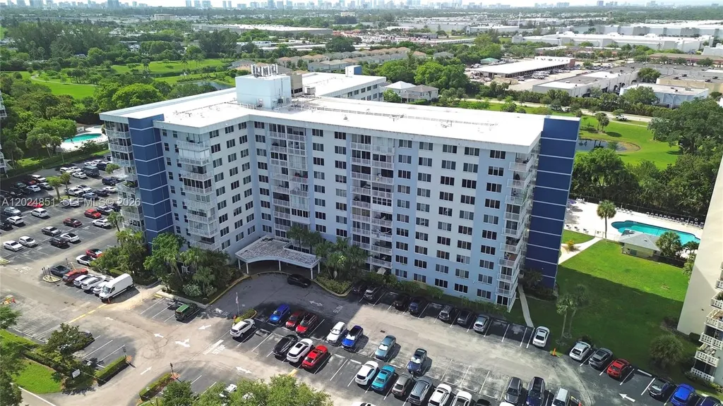 4200 Hillcrest Drive Hollywood FL 33021