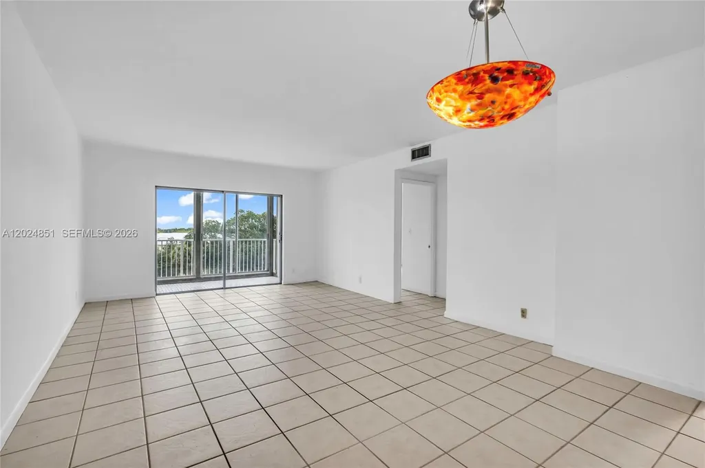 4200 Hillcrest Drive Hollywood FL 33021