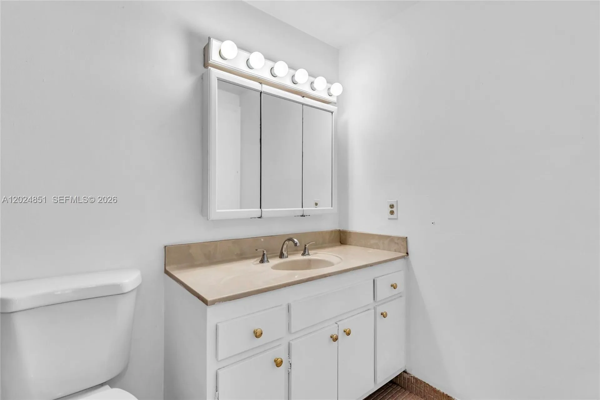 4200 Hillcrest Drive Hollywood FL 33021