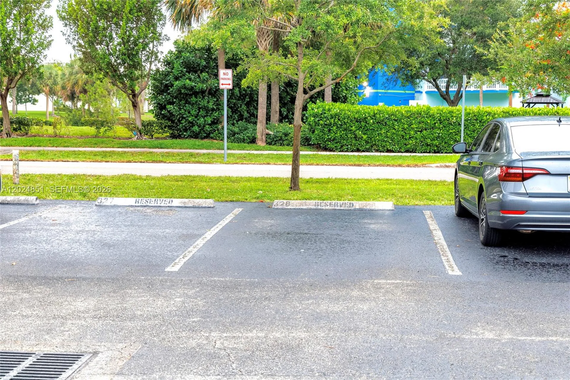 4200 Hillcrest Drive Hollywood FL 33021