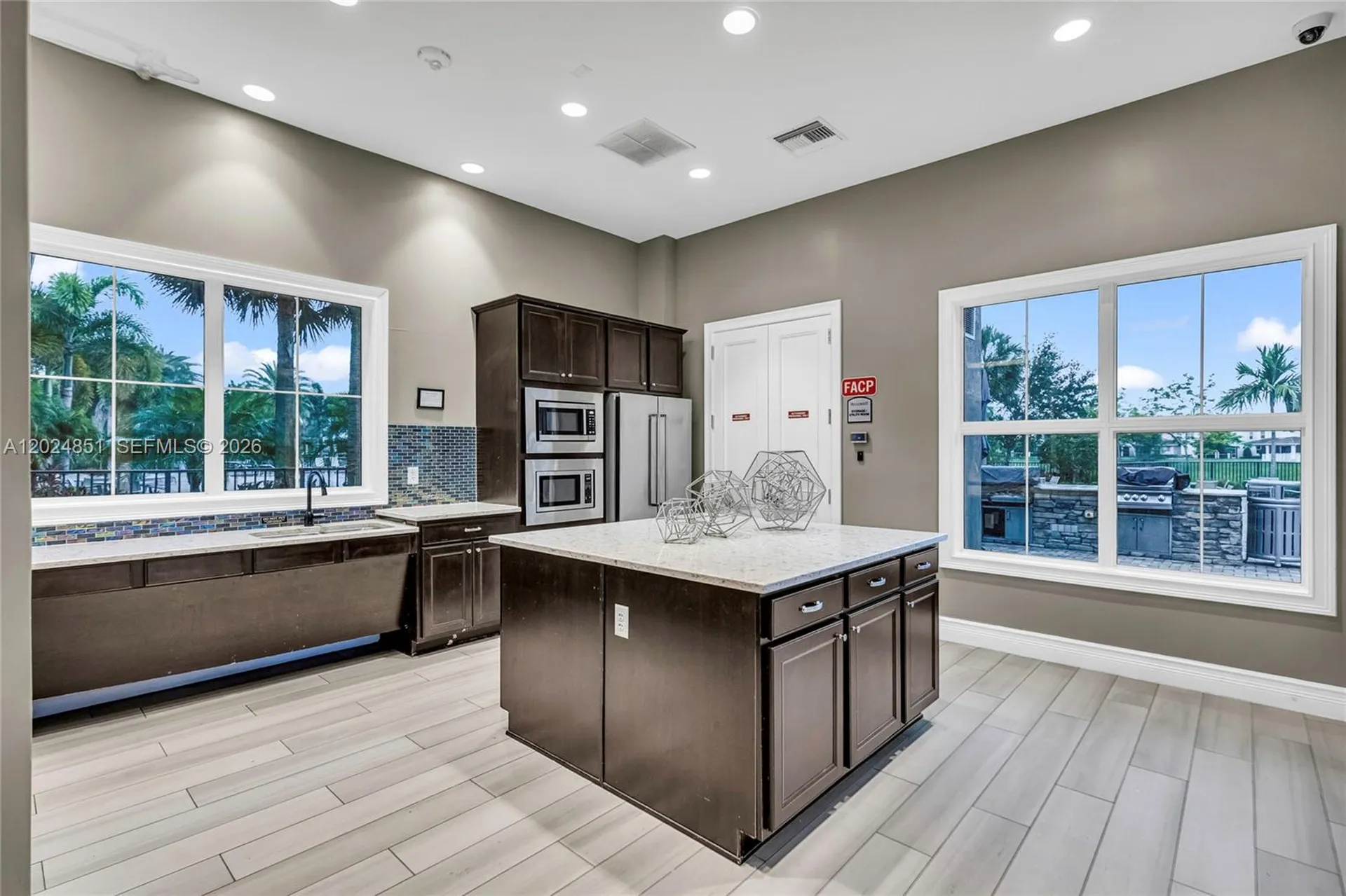 4200 Hillcrest Drive Hollywood FL 33021