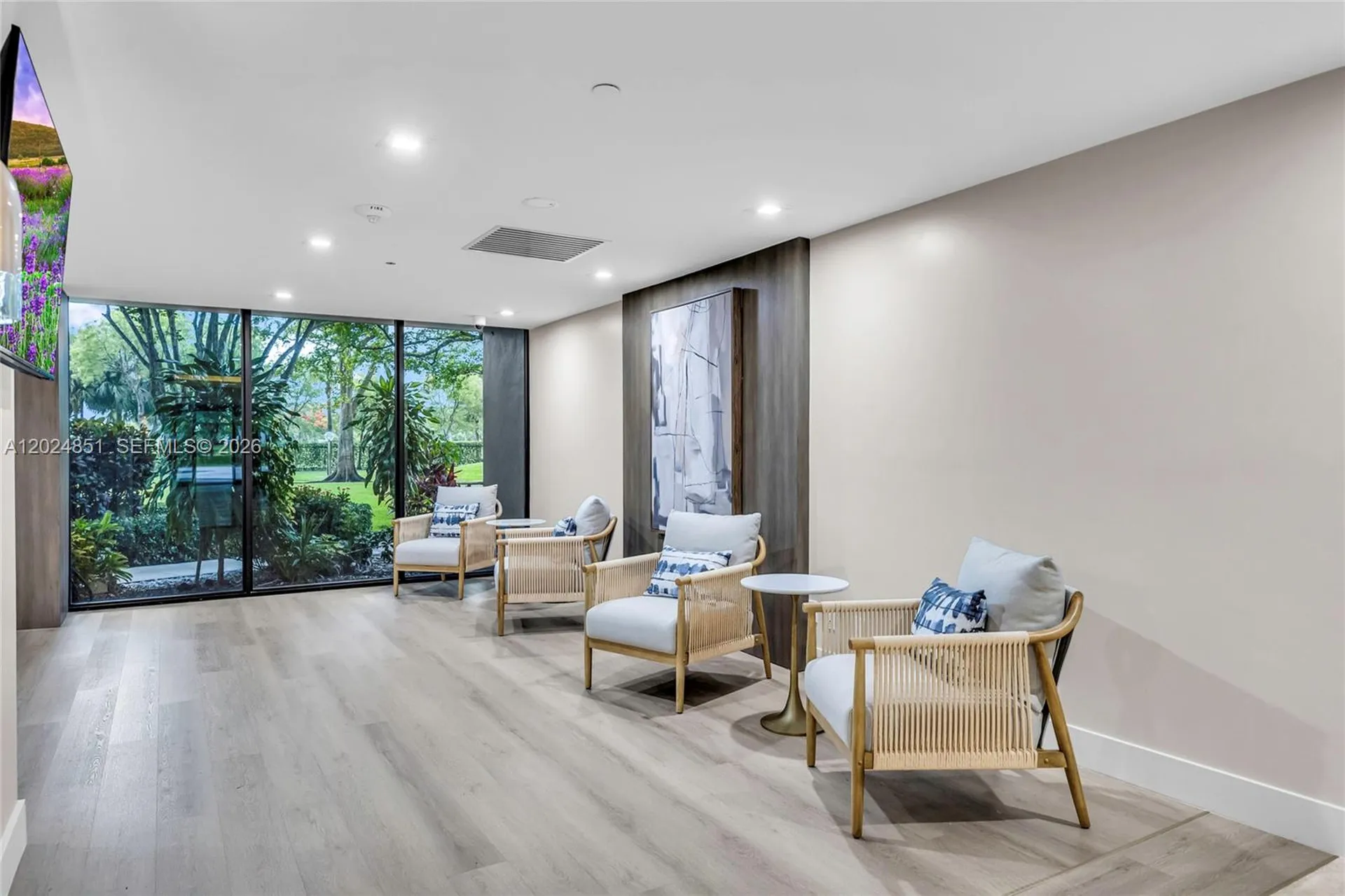 4200 Hillcrest Drive Hollywood FL 33021