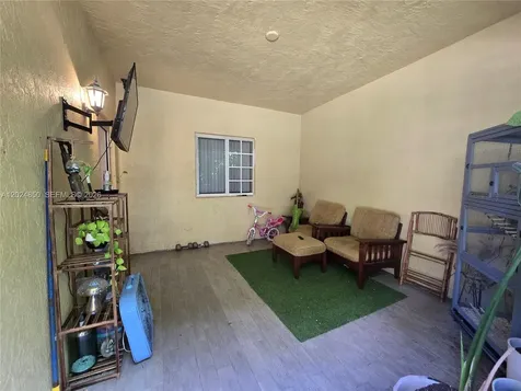 1236 NE 32nd Avenue Homestead FL 33033