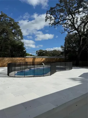 5841 SW 37th Avenue Dania Beach FL 33312