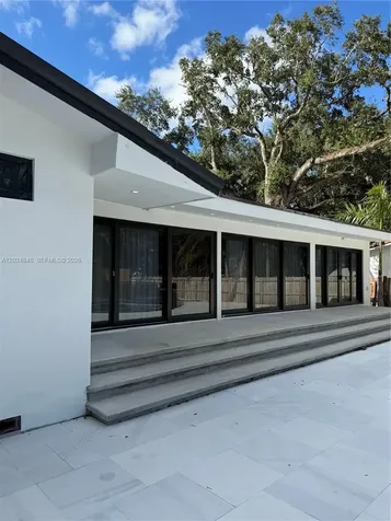 5841 SW 37th Avenue Dania Beach FL 33312