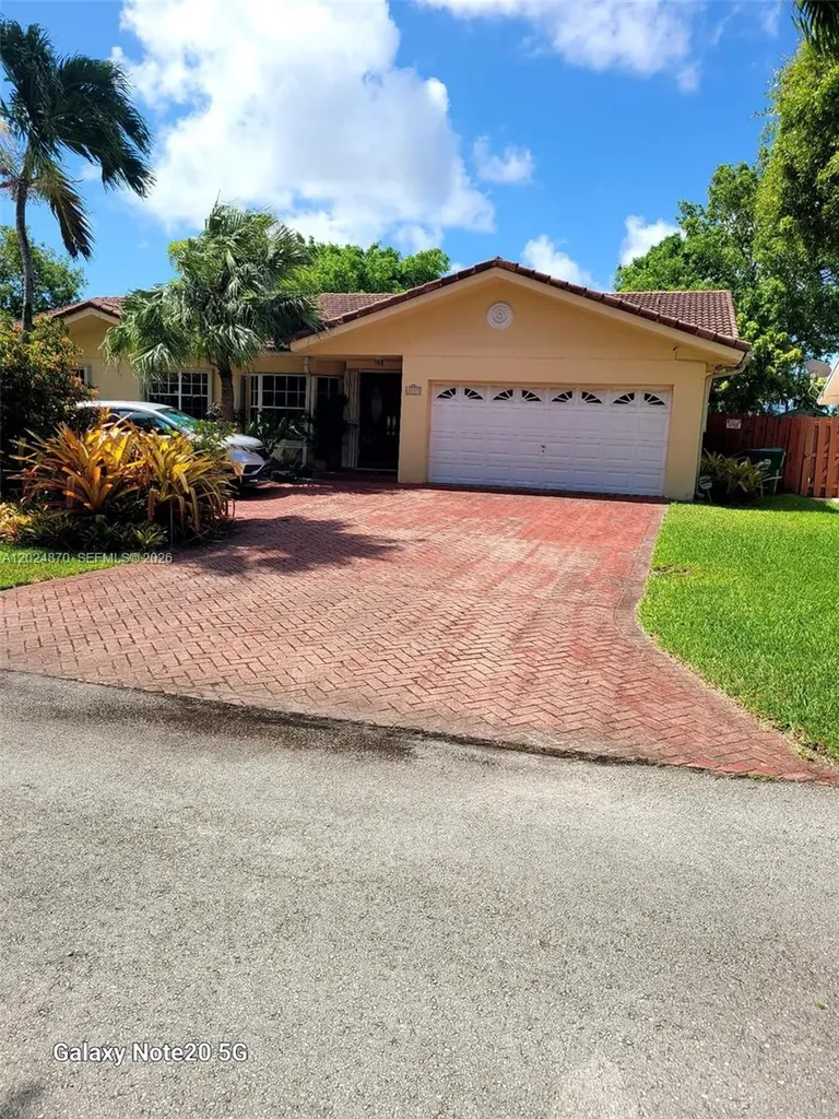 9114 SW 163rd Terrace Palmetto Bay FL 33157