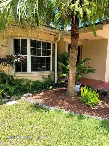 9114 SW 163rd Terrace Palmetto Bay FL 33157