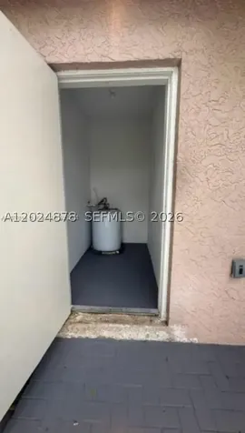 Miami FL 33172