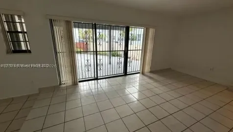 Miami FL 33172