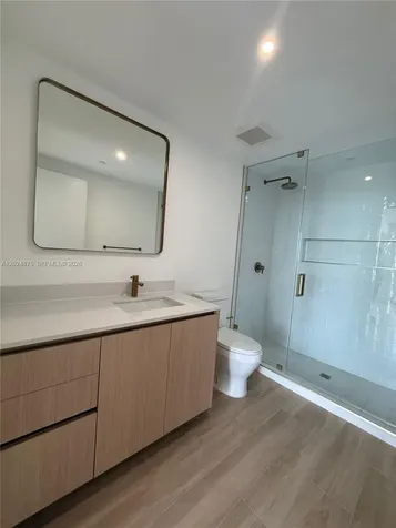 90 NE 32 Miami FL 33137