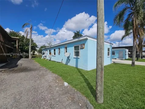 625 W Avenue A Belle Glade FL 33430