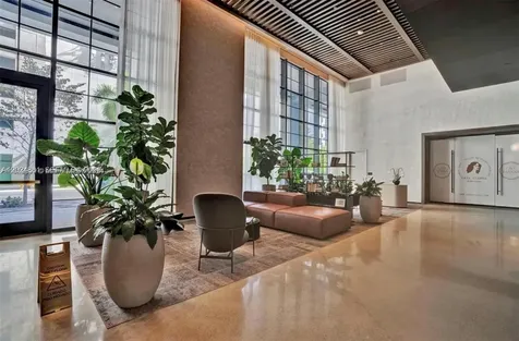 159 NE 6th Street Miami FL 33132