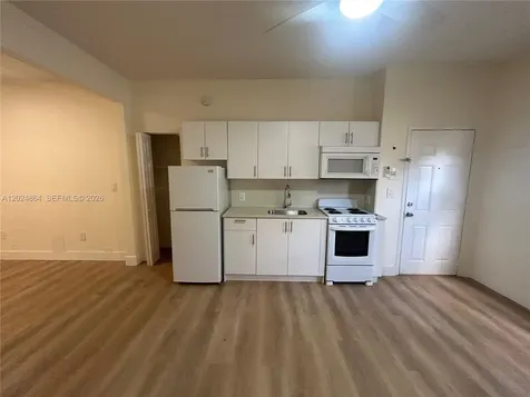 2000 Monroe Street Hollywood FL 33020