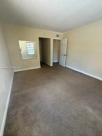 525 W 69th Street Hialeah FL 33014