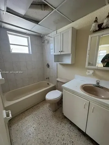 525 W 69th Street Hialeah FL 33014
