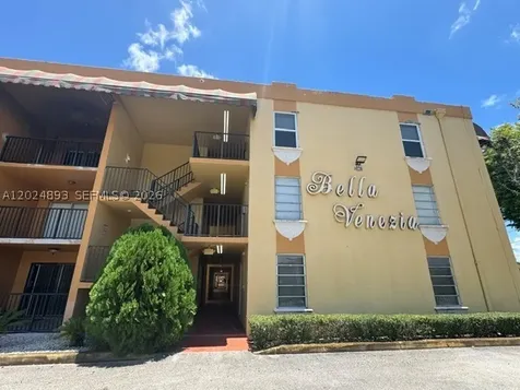 525 W 69th Street Hialeah FL 33014