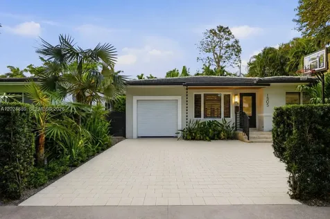 1505 Robbia Avenue Coral Gables FL 33146