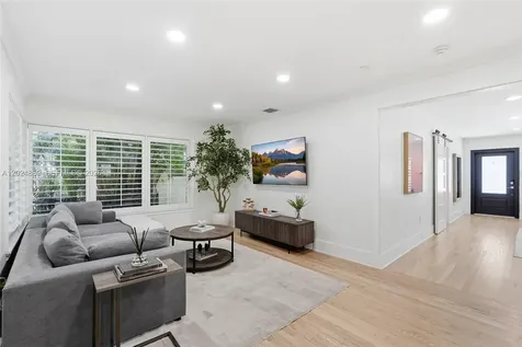 1505 Robbia Avenue Coral Gables FL 33146