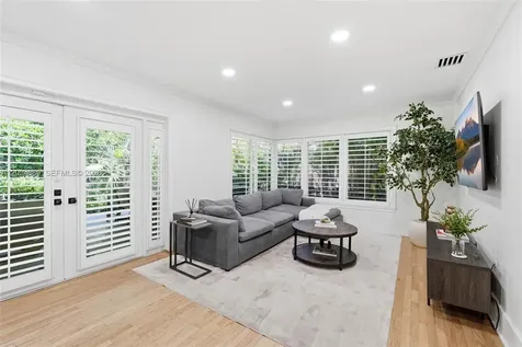 1505 Robbia Avenue Coral Gables FL 33146