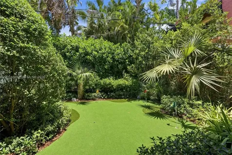 1505 Robbia Avenue Coral Gables FL 33146