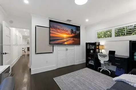 1505 Robbia Avenue Coral Gables FL 33146