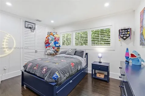 1505 Robbia Avenue Coral Gables FL 33146