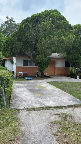 3760 Oak Avenue Miami FL 33133