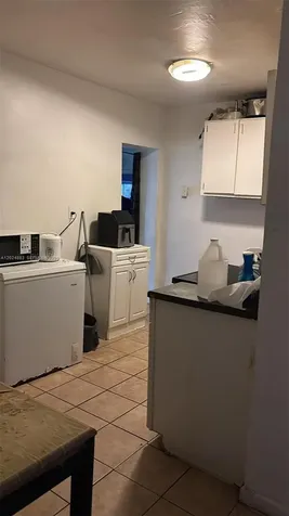 3760 Oak Avenue Miami FL 33133