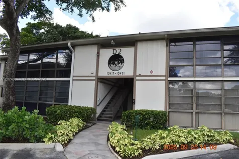10425 E Clairmont Circle Tamarac FL 33321
