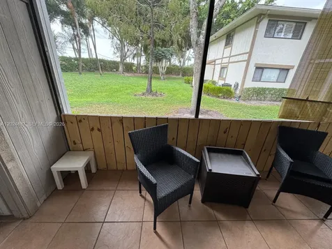 10425 E Clairmont Circle Tamarac FL 33321