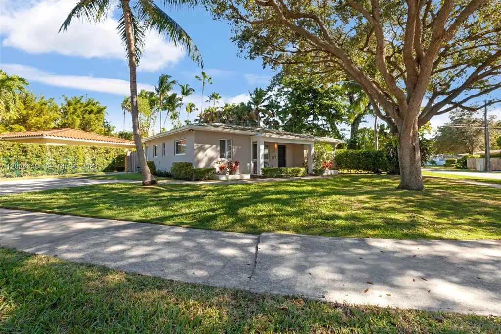 8201 SW 63rd Place Miami FL 33143