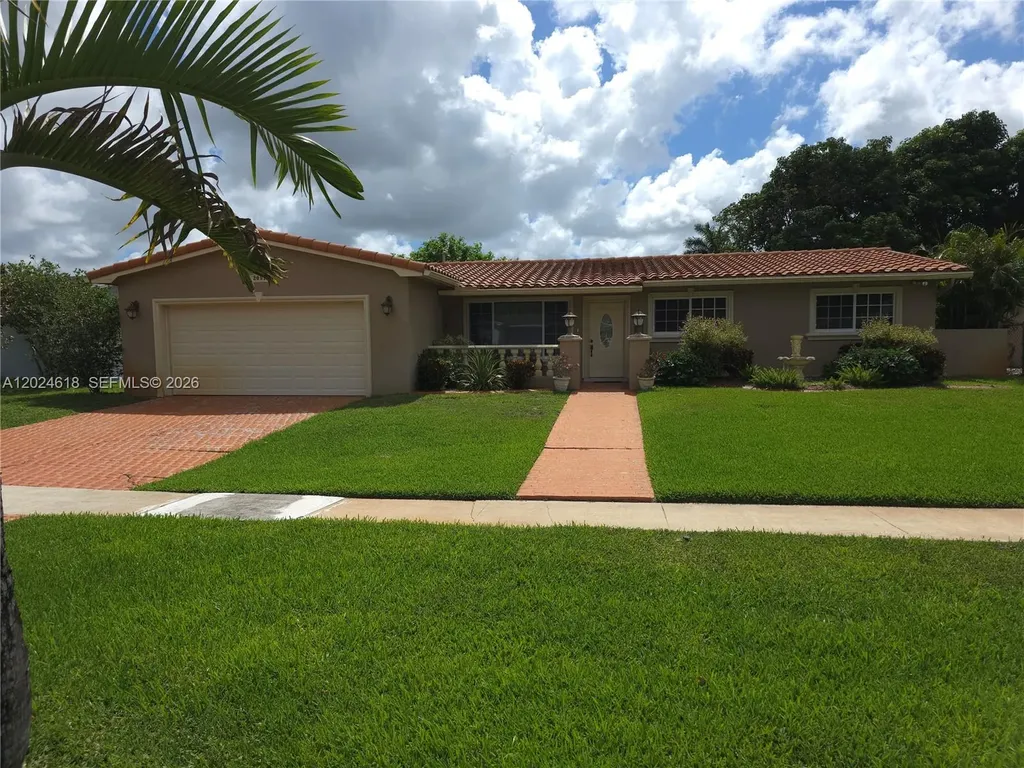 2091 NW 85th Way Pembroke Pines FL 33024