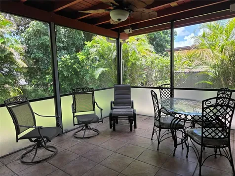 2091 NW 85th Way Pembroke Pines FL 33024