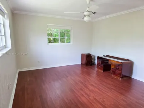 2091 NW 85th Way Pembroke Pines FL 33024