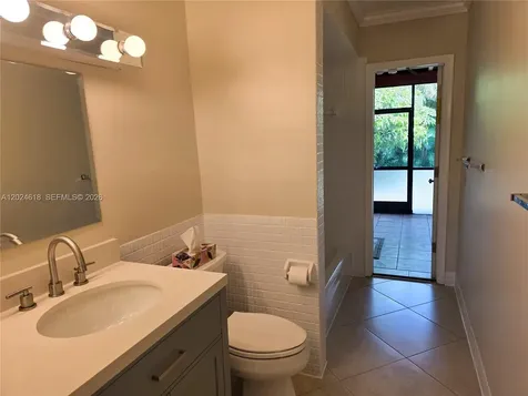 2091 NW 85th Way Pembroke Pines FL 33024